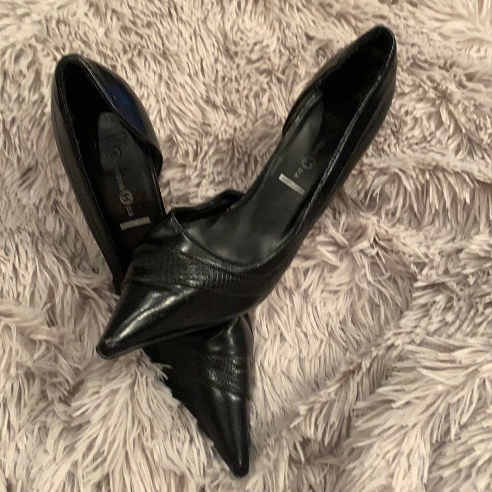 Studio HD2 side cutout high heels